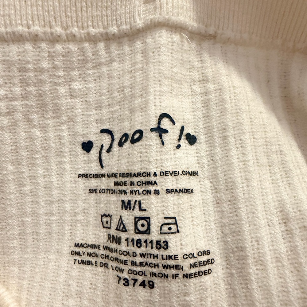 Poof! Ivory Ribbed Leggings with Button Hem Details Size M/L - Picture 7 of 7